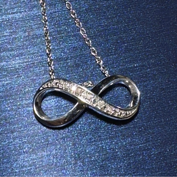 Genuine Diamonds Infinity Symbol Necklace 18” long solid 925 Sterling Silver - Picture 8 of 8